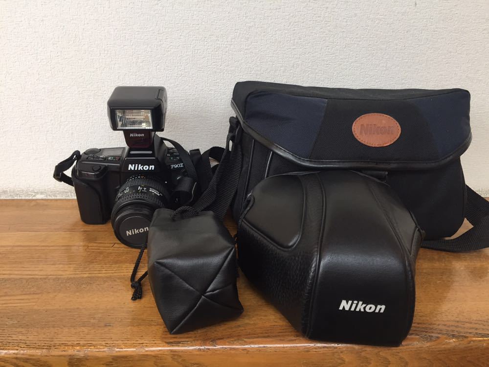F90X AF Nikon + NIKKOR - ニコン 28-70mm Zoom Canon A35 DateLux