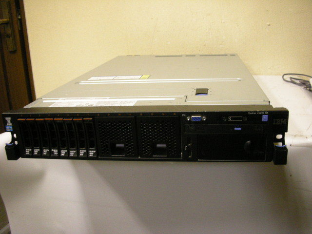 IBM System x3650 M4(7915-G2J)Xeon 8Core E5-2650 2GHz 2CPU/256GB/146GB(SAS) x 3 + 300GB(SAS) x 5_1