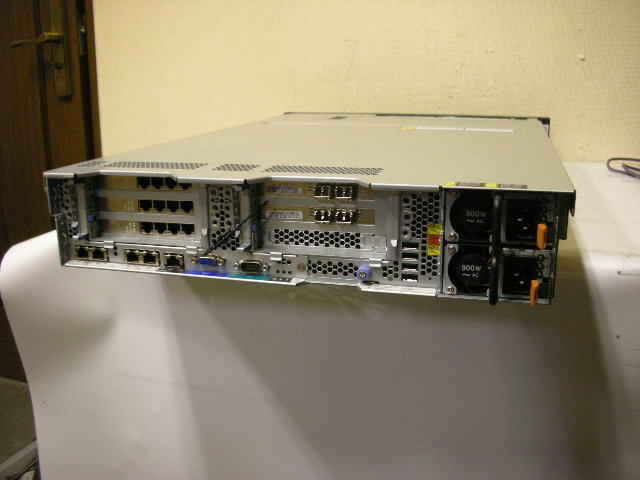 IBM System x3650 M4(7915-G2J)Xeon 8Core E5-2650 2GHz 2CPU/256GB/146GB(SAS) x 3 + 300GB(SAS) x 5_5