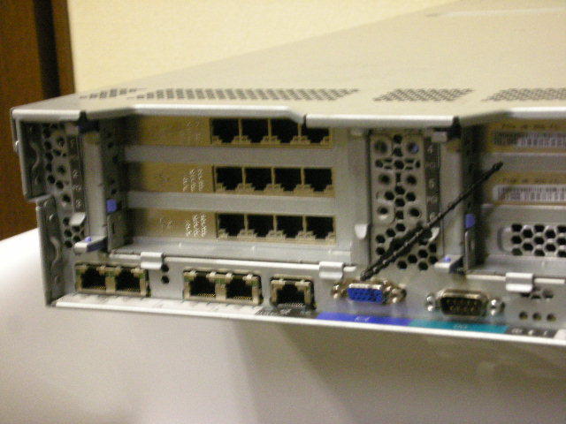 IBM System x3650 M4(7915-G2J)Xeon 8Core E5-2650 2GHz 2CPU/256GB/146GB(SAS) x 3 + 300GB(SAS) x 5_6