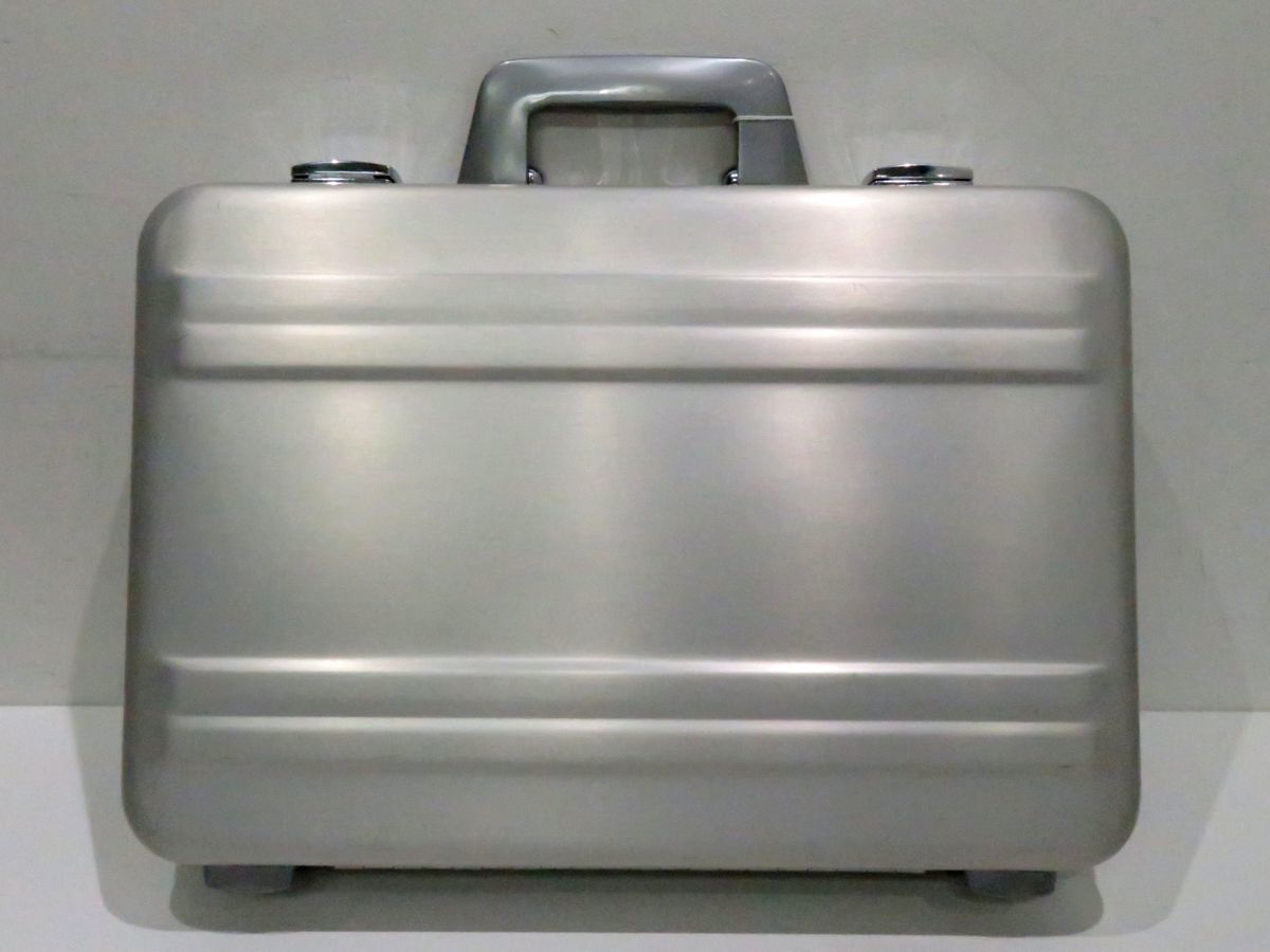ゼロハリバートン ジュラルミン アタッシュケース ZEROHALLIBURTON 