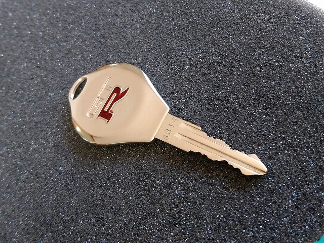 BNR32 凹 GTR キー 鍵 カギ R32 スカイライン GT-R キーホルダー