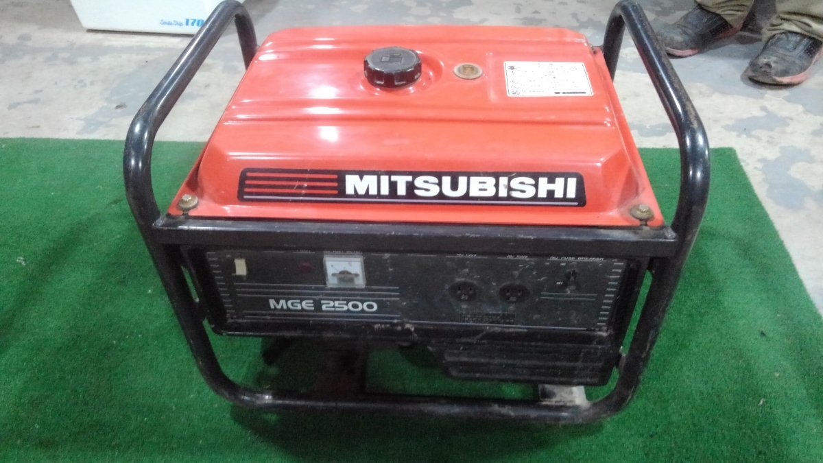 ミツビシ エンジン発電機 実動 中古 MGE2500 H 新ダイワ公式 EG2600-B 