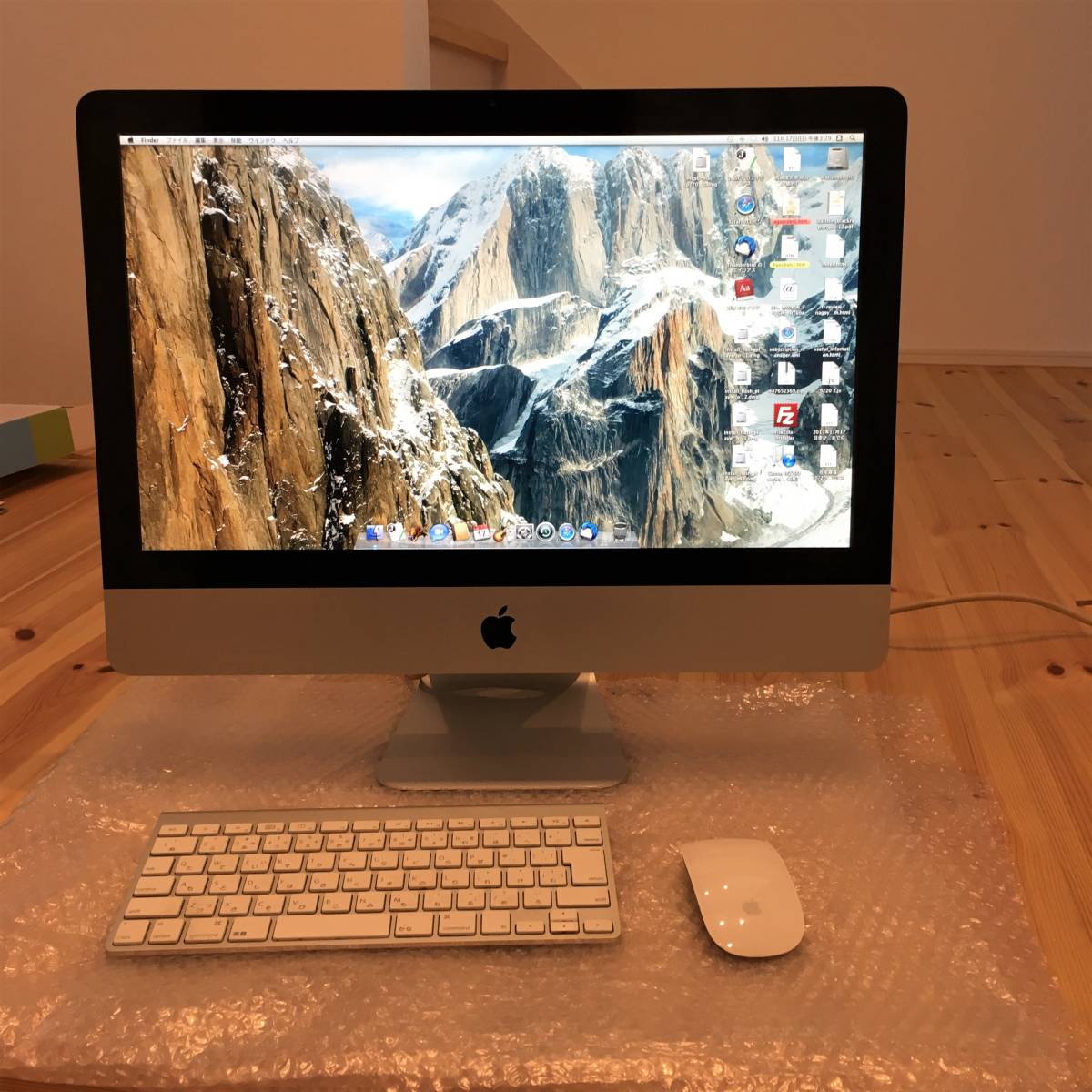 835 Apple iMac Mid2010 21.5インチ CTOモデル CPU Core i3 3.06GHz