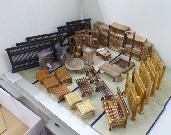 ミニチュア家具 和風 水屋箪笥 茶箪笥 階段箪笥 鏡台 ちゃぶ台 文机 囲炉裏 畳 ふすま などまとめて 約40点 ダイソー ドールハウス 和風 売買されたオークション情報 Yahooの商品情報をアーカイブ公開 オークファン Aucfan Com