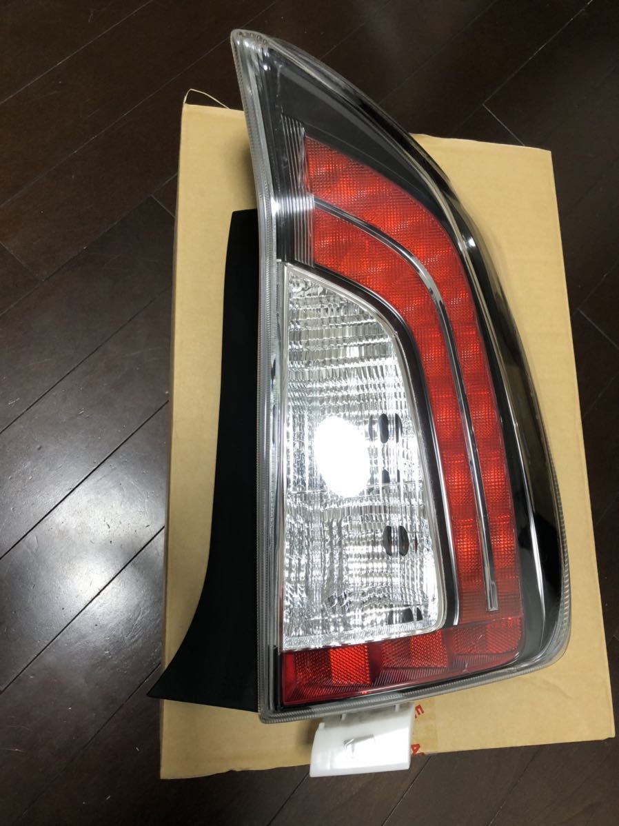 トヨタZVW30プリウス純正G'sモデルテールランプ プリウス 2025年最新