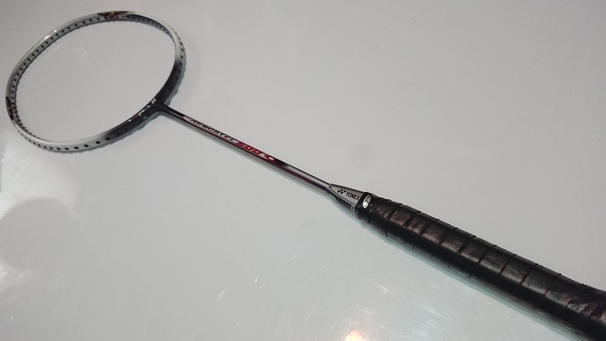全国無料，人気 YONEX アーマーテック500 ARMORTEC 4UG5 バドミントン ラケット(ラケット)｜売買されたオークション情報、yahooの商品情報をアーカイブ公開 - オークファン ラケット