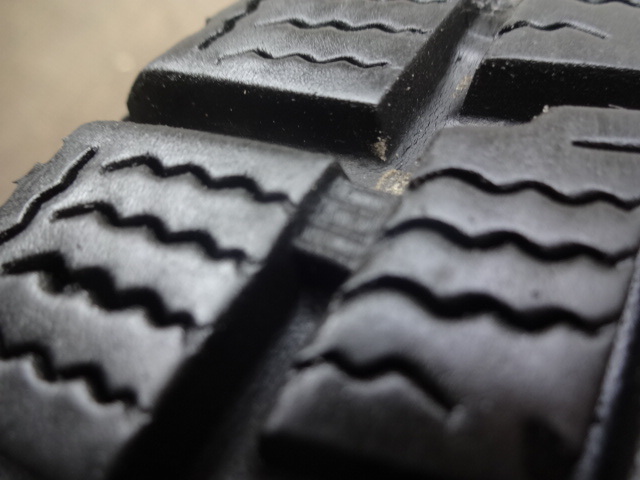 2023年製165&frasl;70R14バリ山！ツブ付き！中古スタッドレスタイヤ2本セット ●送料適正価格店●冬用2本【165/55R14】2本 7.5分山◆ダンロップ DSX-2(AB523)