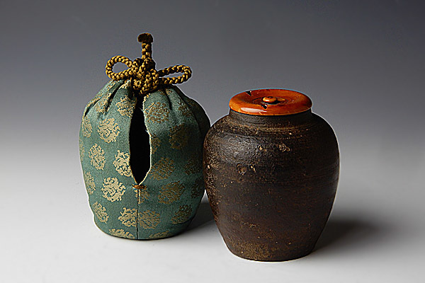 【人気，大得価】 真美 uu725 江戸時代 古瀬戸茶入 古い茶道具(その他)｜売買されたオークション情報、yahooの商品情報をアーカイブ公開 - オークファン 瀬戸