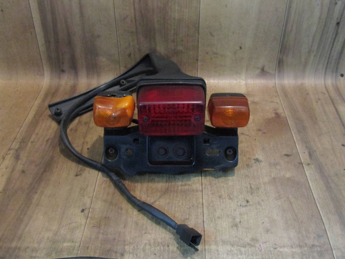 【高品質，新品】 HONDA TLR200 MD09 純正 テールランプ リアウインカー セット 神戸 120-5(テールランプ)｜売買されたオークション情報、yahooの商品情報をアーカイブ公開 - オークファン ホンダ用