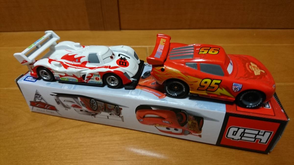 カーズトミカ ライトニングマックイーン&シュウトドロキ&大きな