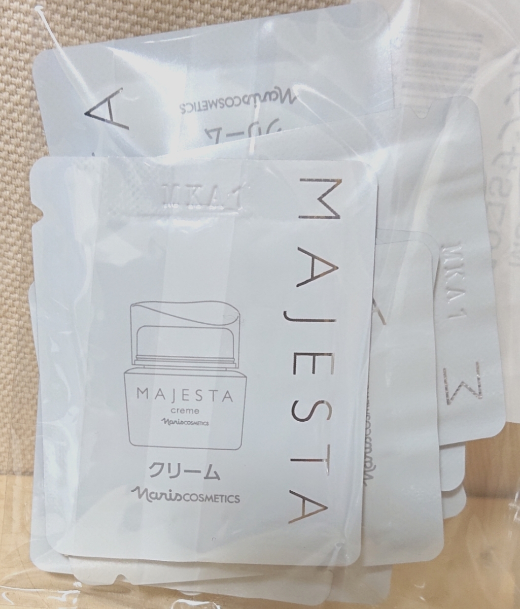 ナリス マジェスタ クリーム サンプル 100個 クリームの通販 メルカリ 