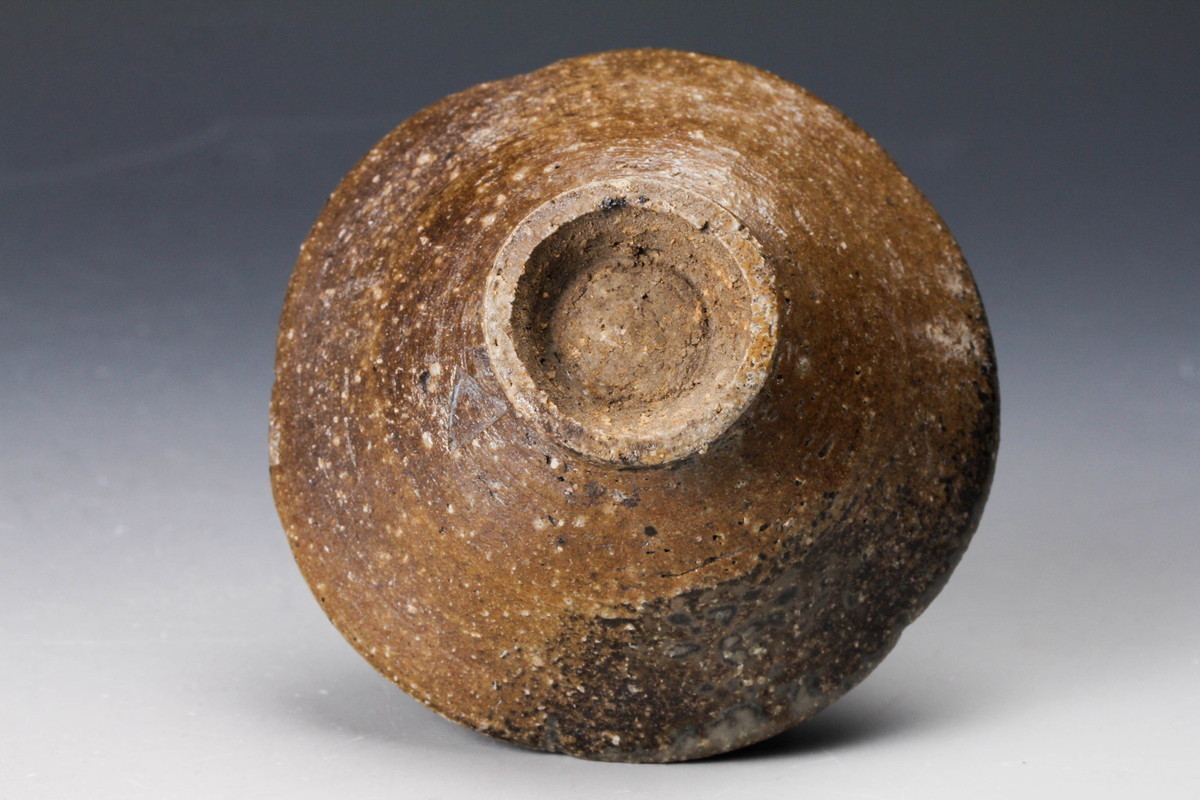 【佳香】寺島裕二 灰釉酒呑 共箱 共布 栞 本物保証_4