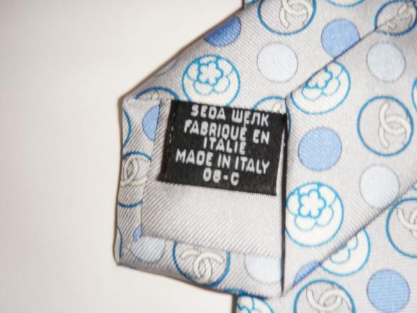 極美品　CHANEL ネクタイ　グレイ　ココマーク　ドット柄 新品未使用☆CHANEL シャネル ネクタイ ドット ココマーク ブルー