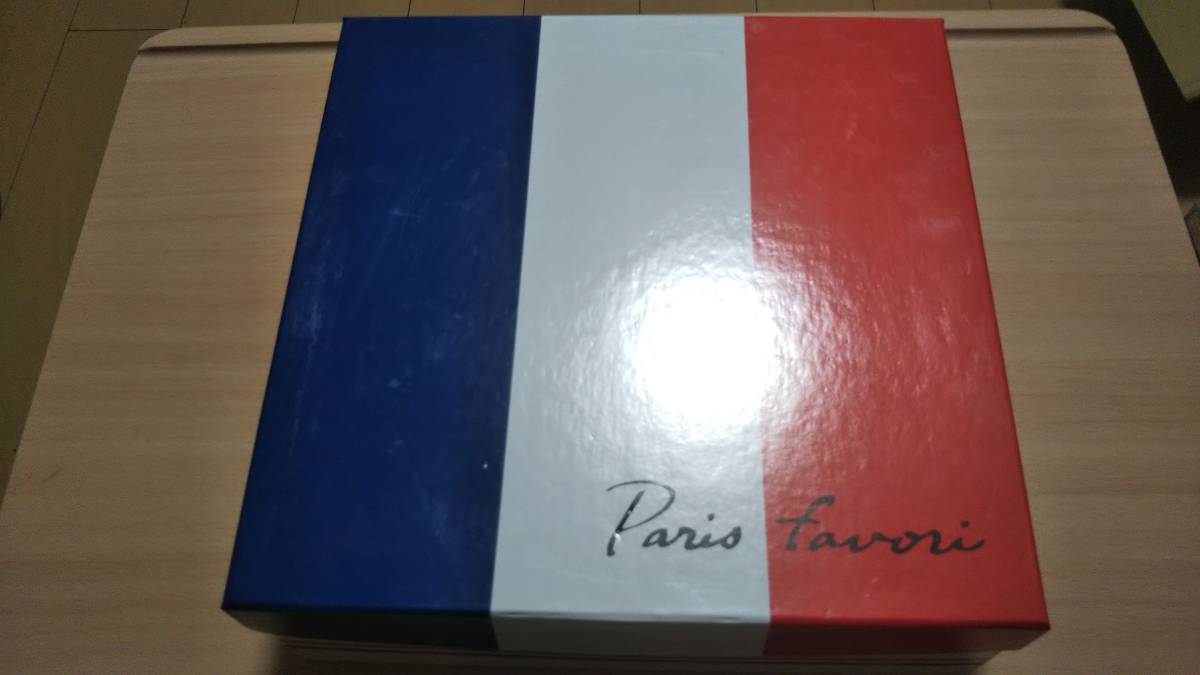 新品 未使用 スイーツ、パスタ、おかず等のとりわけ用に！Paris Favori パーティーセット 洋風柄 大皿１小皿４のセット_2