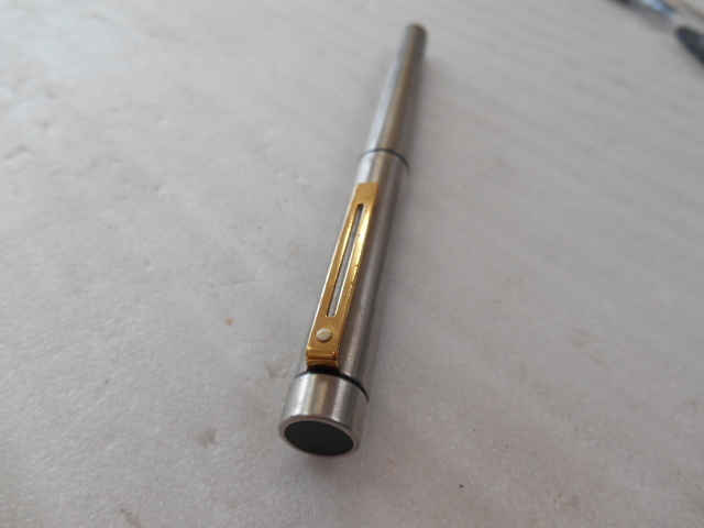人気定番，100%新品 ☆ジャンク扱い SHEAFFER シェーファー 万年筆 14K