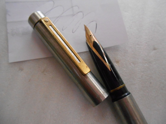 人気定番，100%新品 ☆ジャンク扱い SHEAFFER シェーファー 万年筆 14K