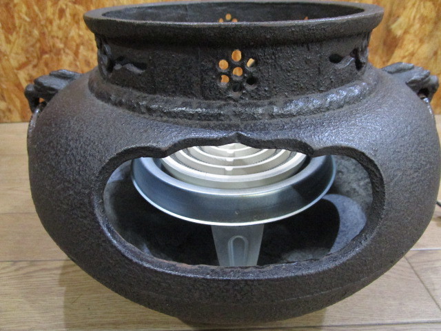 龍敏堂造 鬼面 鉄風炉釜 箱付 鐶付き 茶道具 茶釜 風炉釜 鉄釜 骨董