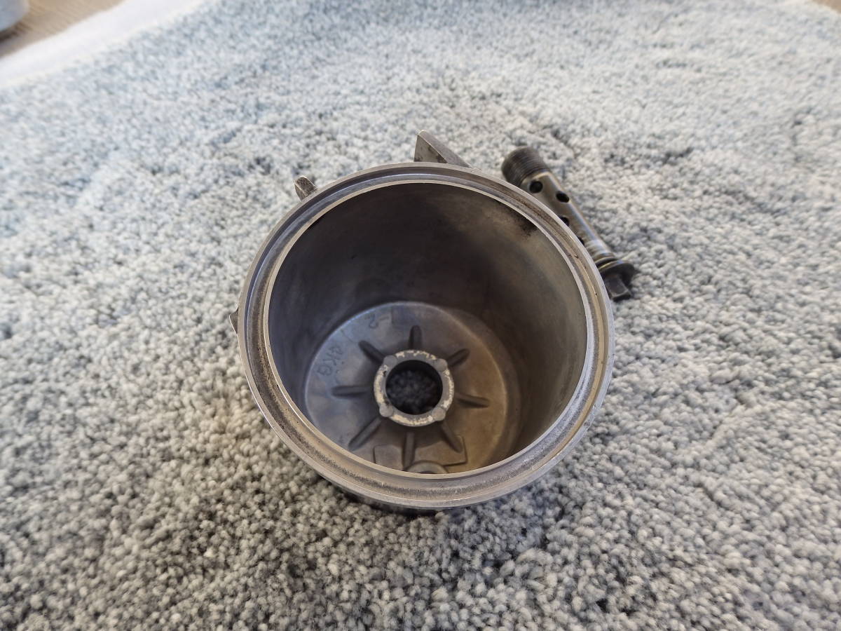 XJR1200　1300オイルフィルターカバー　バフ掛け_5