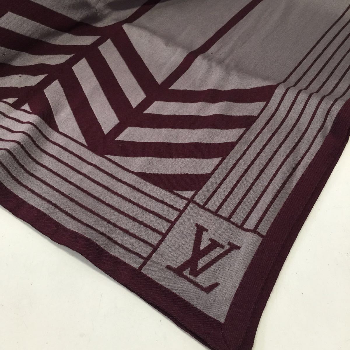 Louis Vuitton ロゴ入りブランケット LOUIS VUITTON（ルイ・ヴィトン
