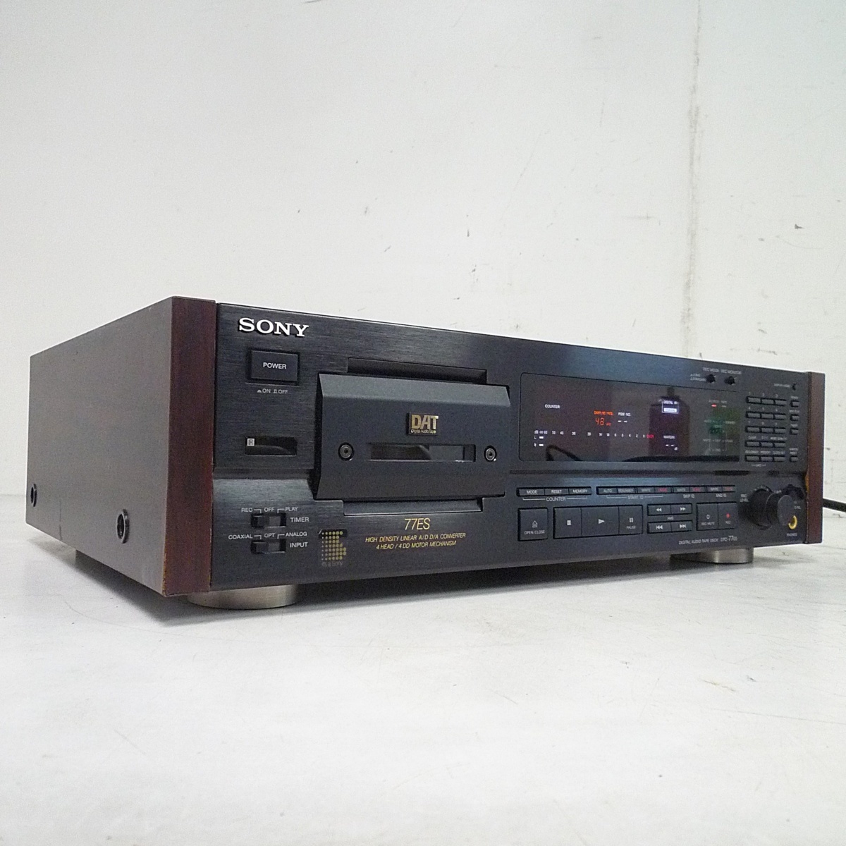 定番人気，2025 DATデッキ ジャンク ソニー DTC-77ES デジタルオーディオテープデッキ ブラック SONY(DAT機器)｜売買されたオークション情報、yahooの商品情報をアーカイブ公開 - オークファン DAT機器