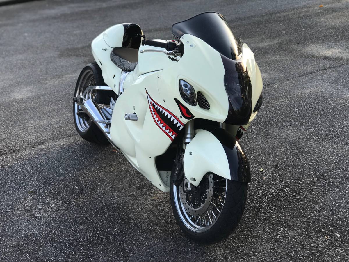 ウォンウォン系ニュースクール系リヤタイヤ300mmフロントリヤ18インチ、ロンスイロンホイカスタム隼GSX1300R_2