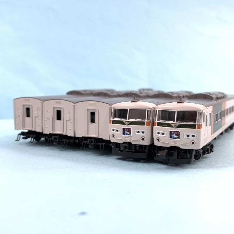 7-11＊Nゲージ KATO 185系0番台「踊り子」新塗装 カトー 鉄道模型 別箱