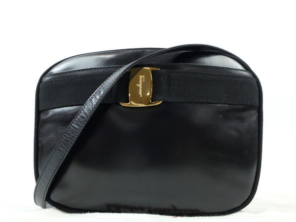 新作，大得価 １週間限定 綺麗 Salvatore ferragamoフェラガモ ヴァラ ショルダーバッグ レザー ブラック 黒(かばん、バッグ)｜売買されたオークション情報、yahooの商品情報をアーカイブ公開 - オークファン かばん、バッグ