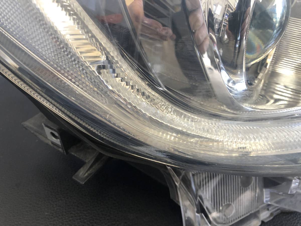ZVW30 後期 HID プリウス トヨタ KOITO ヘッドライト 47-52 純正 左