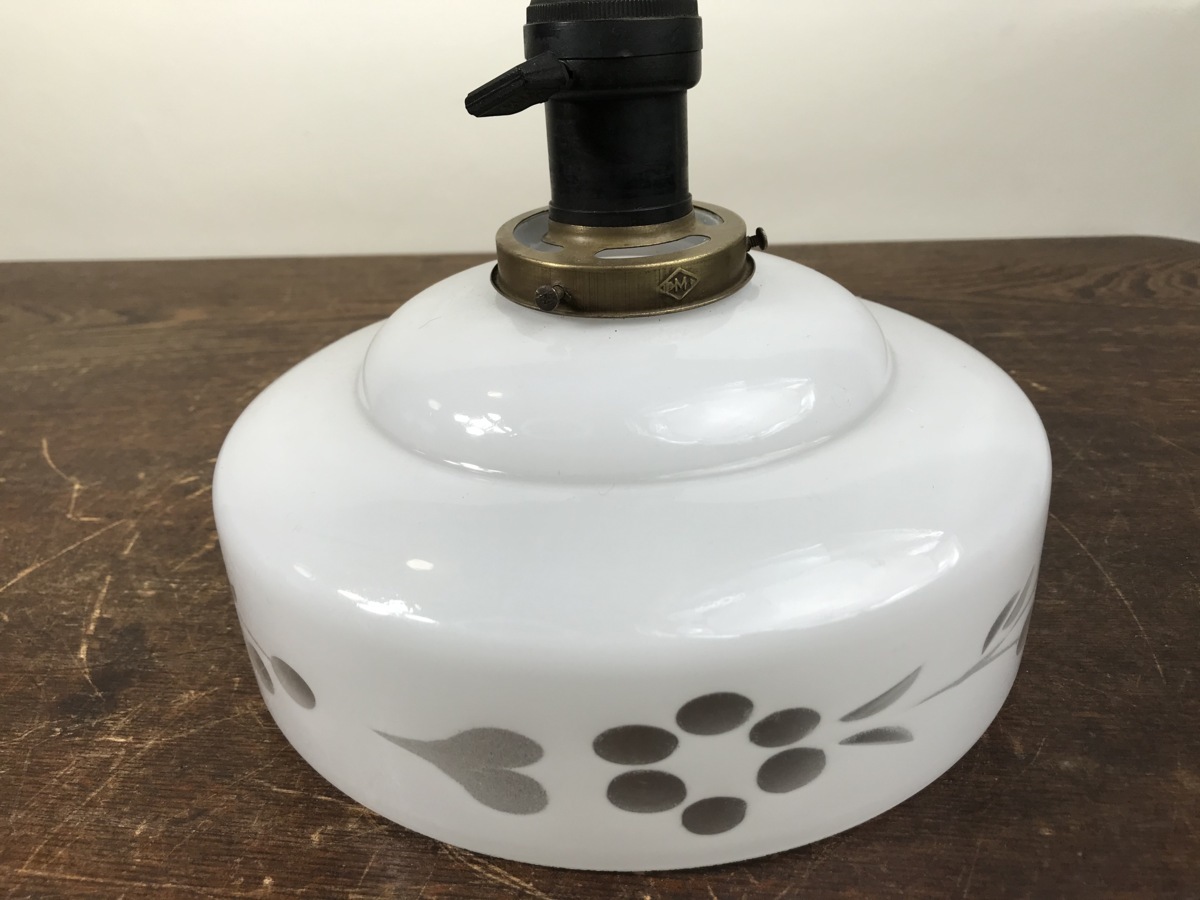 昭和レトロ【石垣商店】 ペンダントライト 大正ロマン調 天井照明 電笠 電笠 電傘 スイッチ付き電笠 ミルクガラス | ペンダントライト 大正
