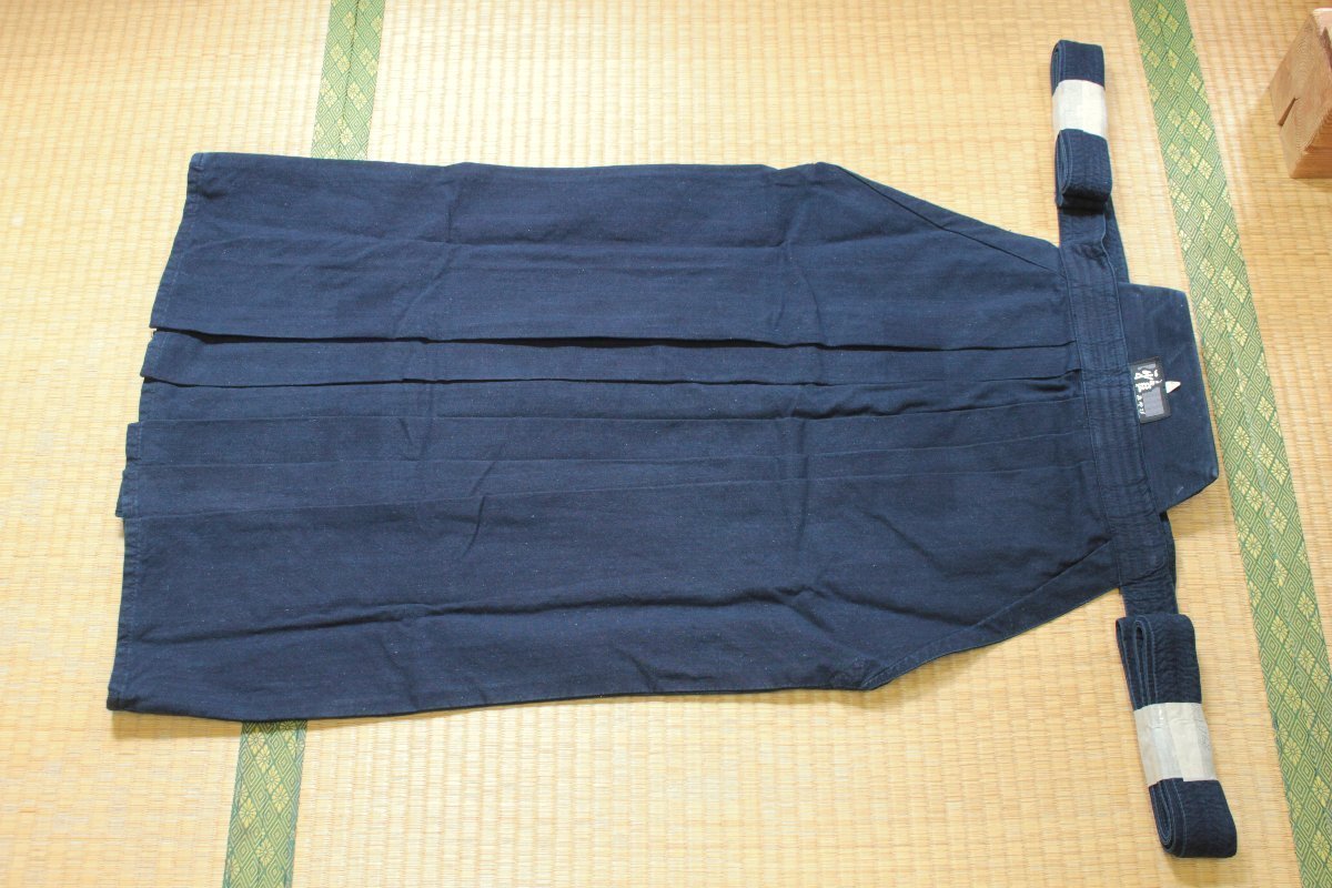 h9261○綿袴単品◆「雅」◆紐下83cm◆サイズ23◆155cm前後くらい◆定番人気の雅◆刺繍3文字あり◆まだまだ良好◆中学生◆剣道