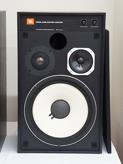 0741 【JBL 4312B スピーカーペア コントロールモニター】 JBL 4312B MKII MK2(MKII) 3ウェイスピーカーシステム ブック