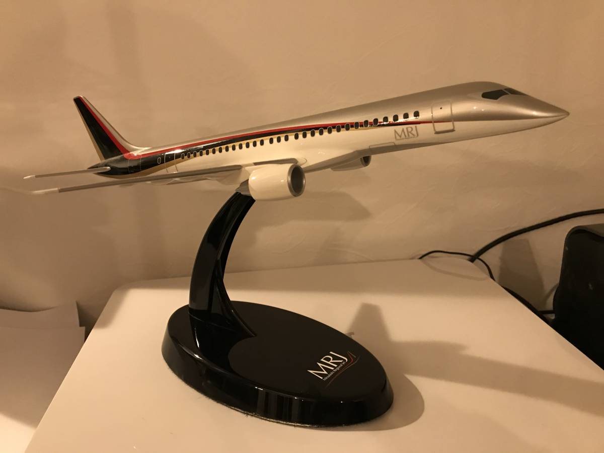 三菱航空機 MRJ90 1:100 スケール JA21MJ 三菱航空機 MRJ90 1:100