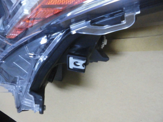 プリウス ZVW50 前期 トヨタ 破損壊れ無 ZVW51⁄ZVW50⁄ 後期⁄左ライトランプ