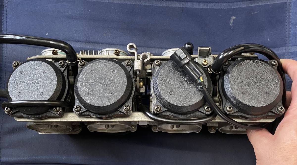 ZRX1200R 純正キャブレター 程度良いです。中古品 CVKキャブ ケイヒン 