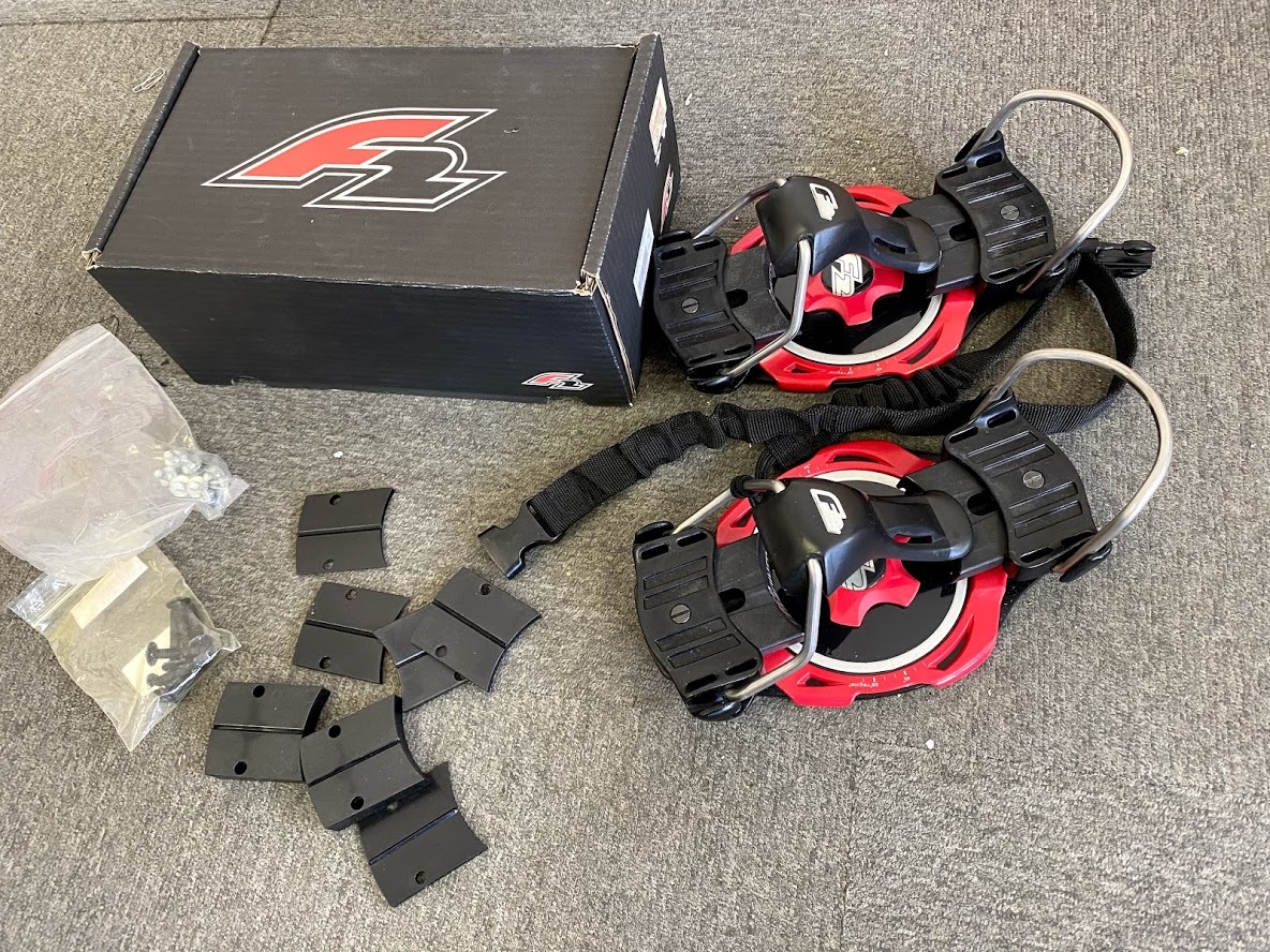 お得，新作 F2 ビンディング レースチタニウム RACE TITANIUM RED M(一般)｜売買されたオークション情報、yahooの商品情報をアーカイブ公開 - オークファン 一般