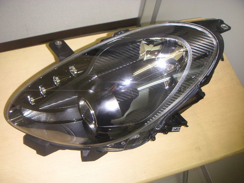 新品未使用 アルファロメオ ジュリエッタ カーボン 左ヘッドライト ASSY　HID カーボン調 AlfaRomeo Giulietta 