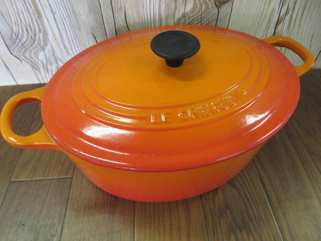  Le Creuset ルクルーゼ ココットオーバル 25cm ホーロー 鍋 クッカー オレンジ 高保温 両手鍋 キャンプ 調理器具 021415004(クッカー)｜売買されたオークション情報、yahooの商品情報をアーカイブ公 クッカー