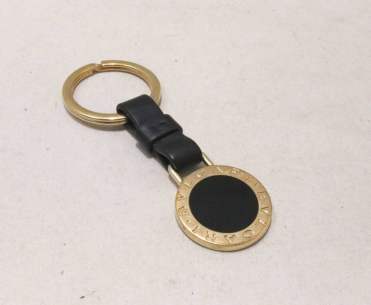 X*ー様 BVLGARIキーリング 32764ブラック×ゴールド 新品未使用 箱 BVLGARI 32764 キーホルダー ブラック ゴールド 参考定価:27500円 店舗