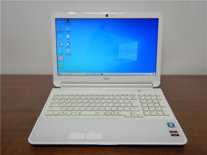 カメラ内蔵中古 15型ノートPC Windows10 WPS Office新品SSD256GB 