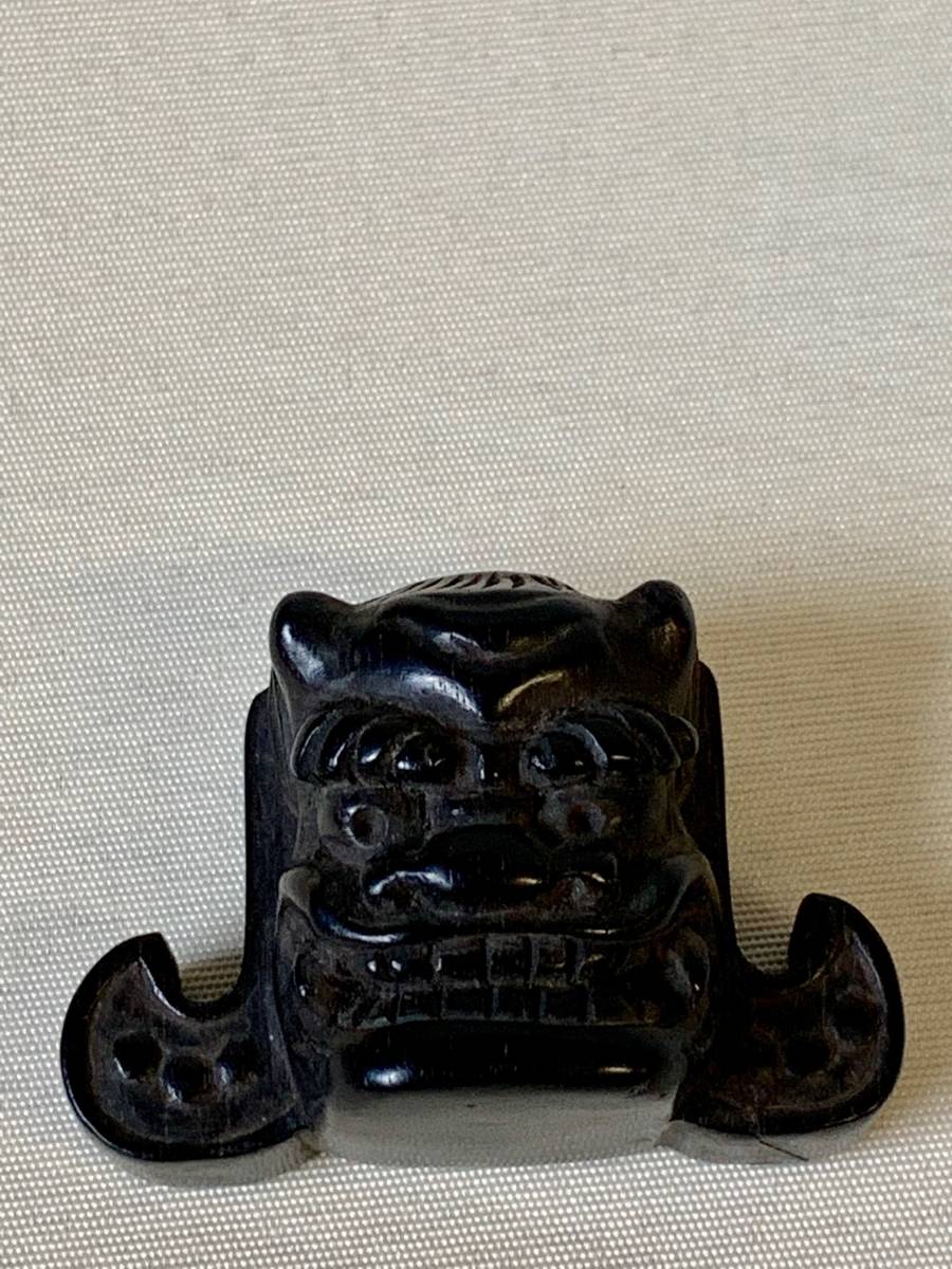 カワウソの根付(netsuke) 正信銘　木製　江戸時代 Netsuke)根付 鬼瓦 江戸派 何为根付| What is a Netsuke | Gallery Randori