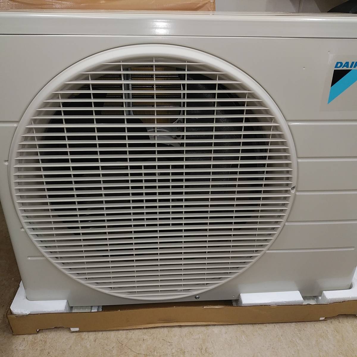 ダイキン Eシリーズ エアコン r-22 DAIKIN S22VTES-W ルームエアコン 
