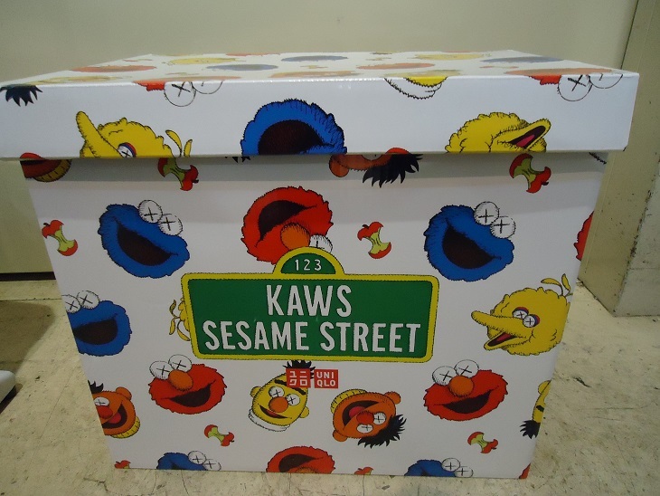KAWS x SESAME STREET x UNIQLO COMPLETE BOX☆カウズ☆セサミ 