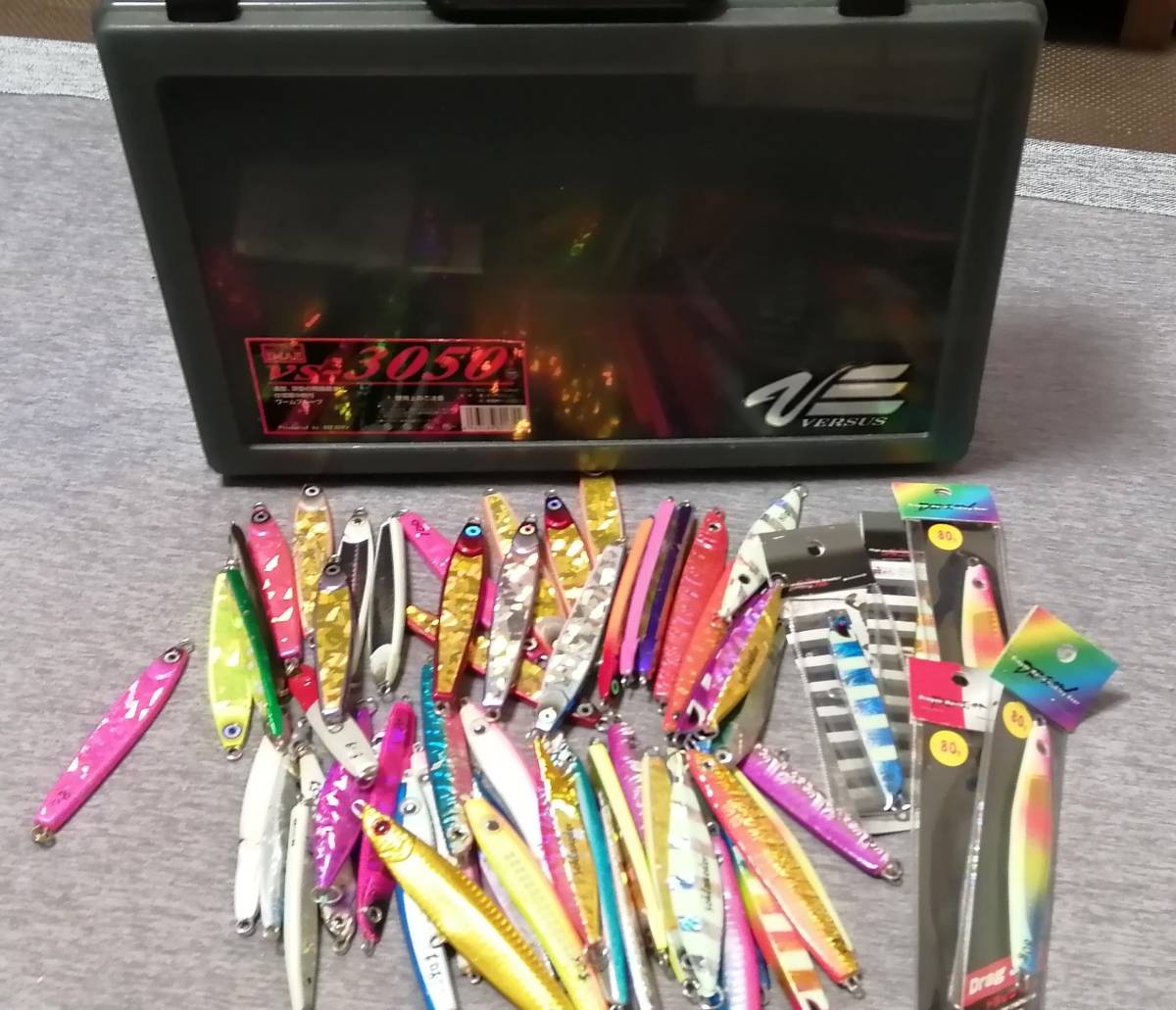 全国無料，定番 タチウオ用ルアー 大量処分 ケース付き(メタルジグ)｜売買されたオークション情報、yahooの商品情報をアーカイブ公開 - オークファン 海水