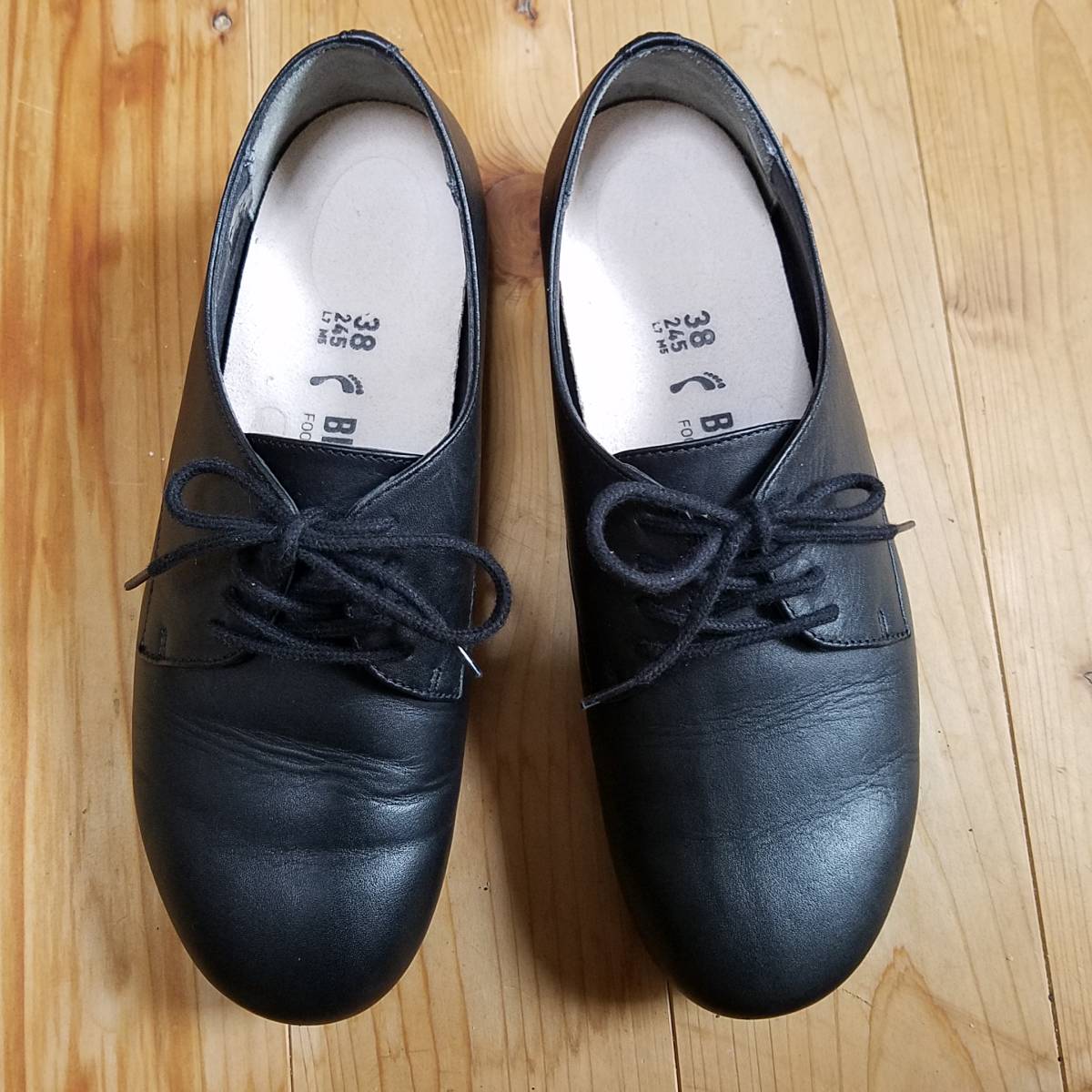 【100%新品，SALE】 ビルケンシュトック BIRKENSTOCK /24.5cm 幅狭サイズ/SAUNDERS/ソーンダース 黒(24.5cm)｜売買されたオークション情報、yahooの商品情報をアーカイブ公開 - オークファン 靴、サンダル