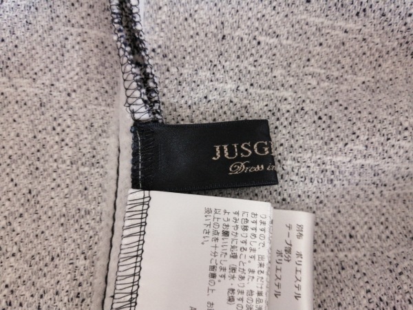 ジャスグリッティー Jusglitty サイズ2 M ダークネイビー 白 レディース ワンピース ジャスグリッティー 売買されたオークション情報 Yahooの商品情報をアーカイブ公開 オークファン Aucfan Com