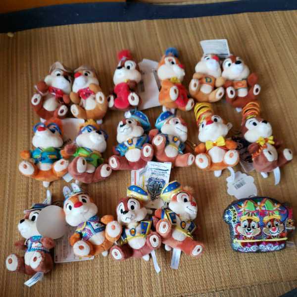 デール ぬいぐるみバッジ チップ | ディズニー 新聞屋さんチップと