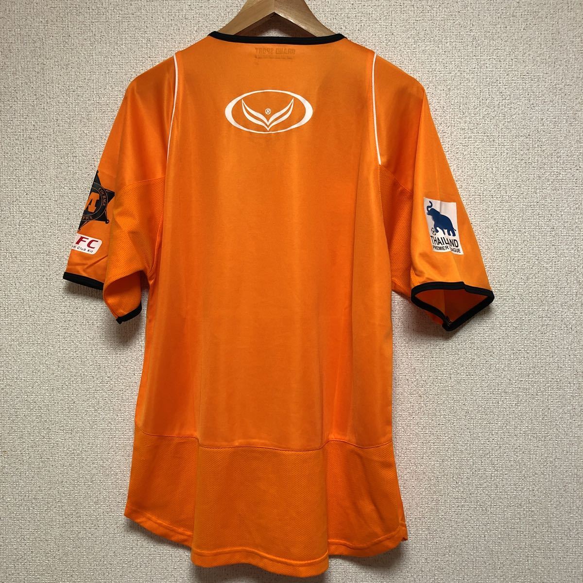 ユニフォーム - バンコクユナイテッドFC ユニ11 半袖 バンコク・ユナイテッド Ari &frasl; 0 バンコク・ユナイテッドFC 1 BANGKOK 2 ホーム ホーム・GK チャムチュリ・ユナイテッド対ノースバンコク