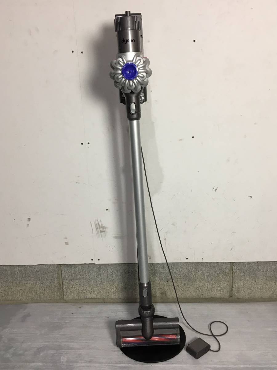 dyson コードレスクリーナー DC62 中古品 ft01