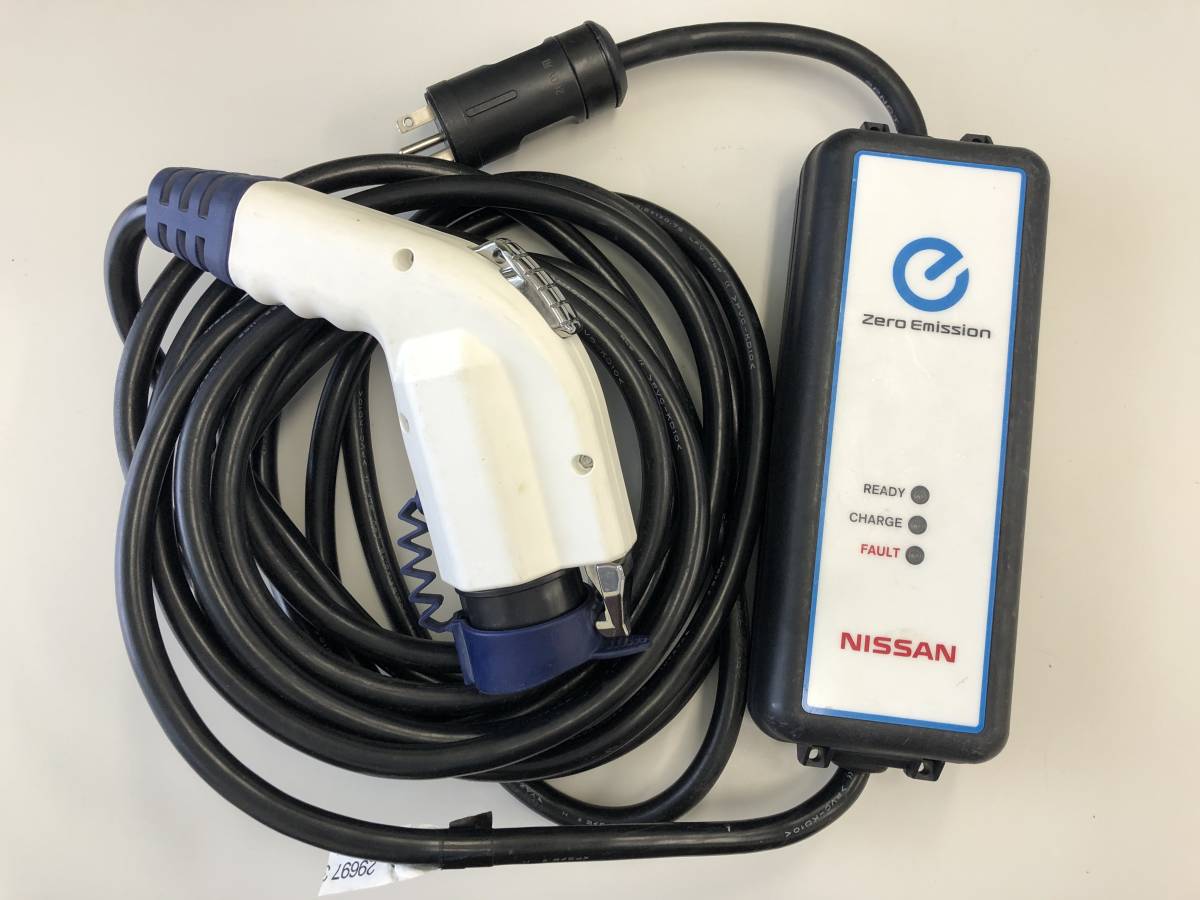 0 充電ケーブル 日産 最新 純正リーフ リーフ 7TC0A｜Yahoo 新品同様